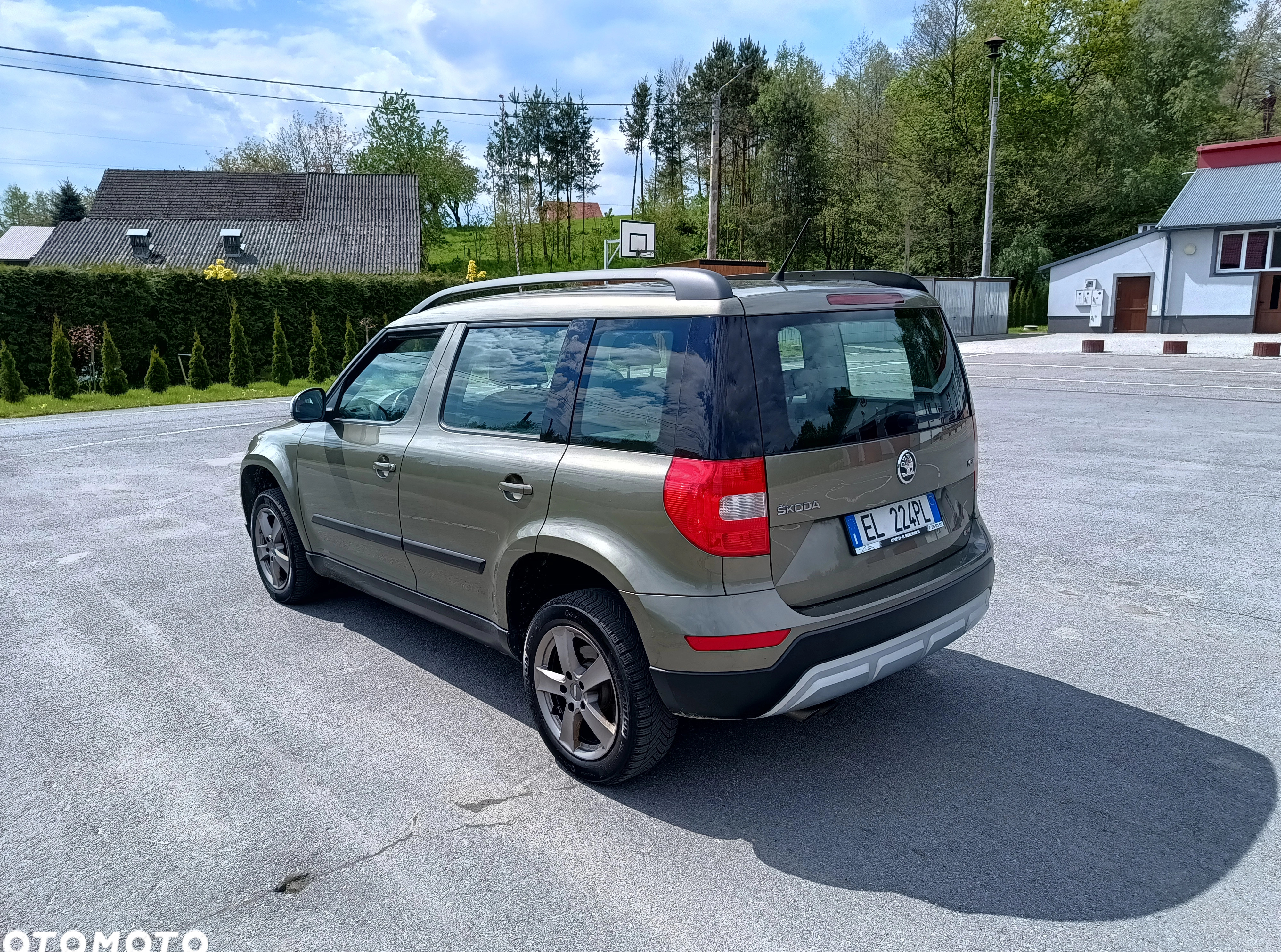 Skoda Yeti cena 42900 przebieg: 153000, rok produkcji 2014 z Brzesko małe 191